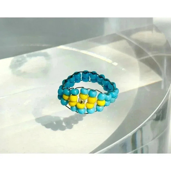 Vintage Handmade Blue & Yellow Beaded Tapered Shank Ring - Size 4 - Picture 3 of 8